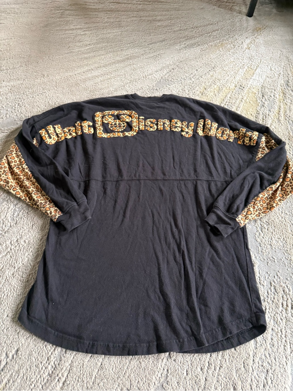 Walt Disney World Spirit Jersey black Animal Kingdom Leopard Cheetah Mickey XS
